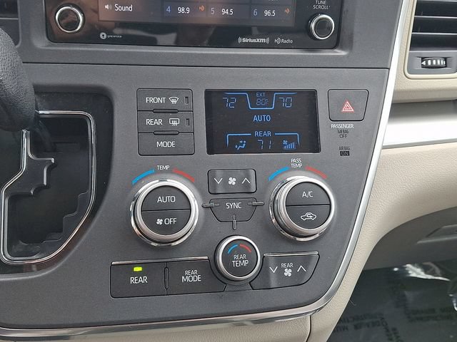 Used 2019 Toyota Sienna LE FWD image 16