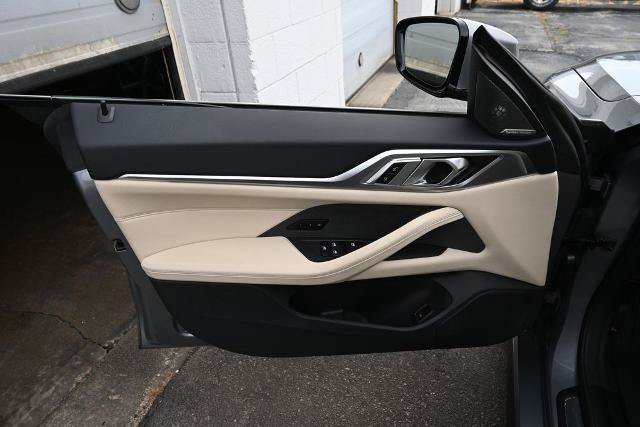 Used 2022 BMW i4 eDrive40 w/ Premium Package RWD image 21