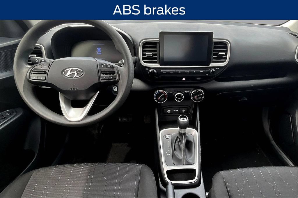 Used 2023 Hyundai Venue SE w/ Cargo Package FWD image 7