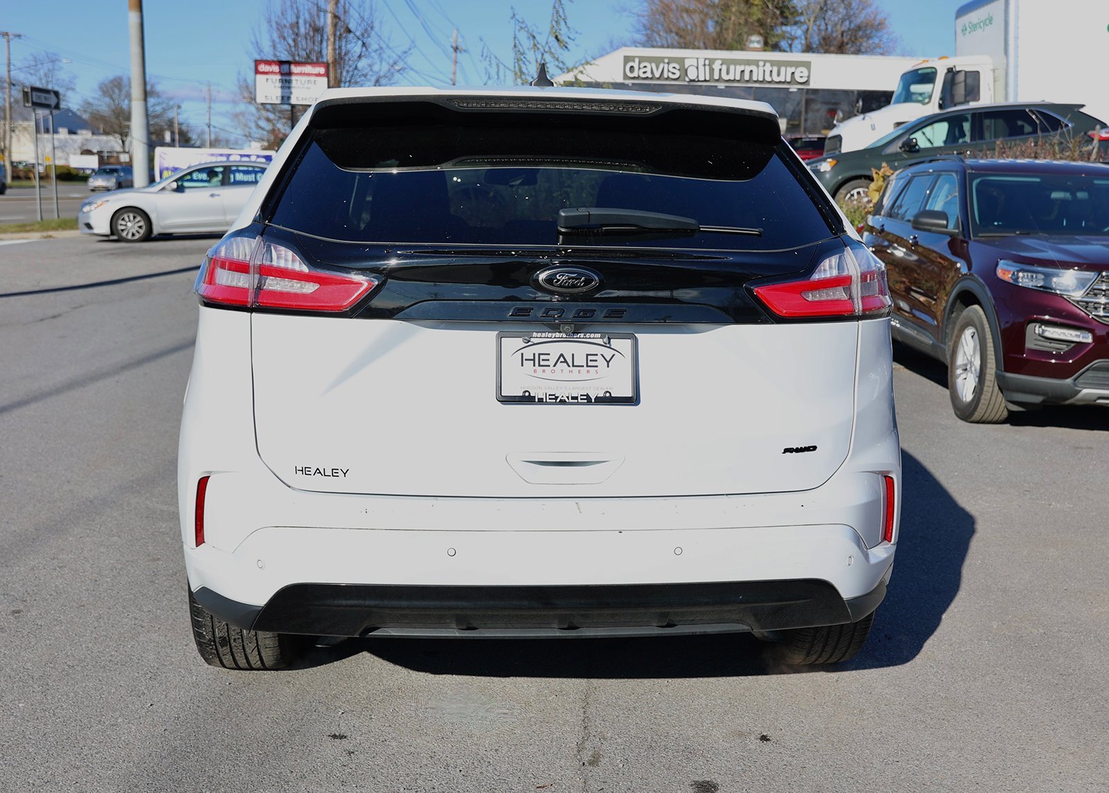 Certified 2023 Ford Edge SE w/ Black Appearance Package image 6