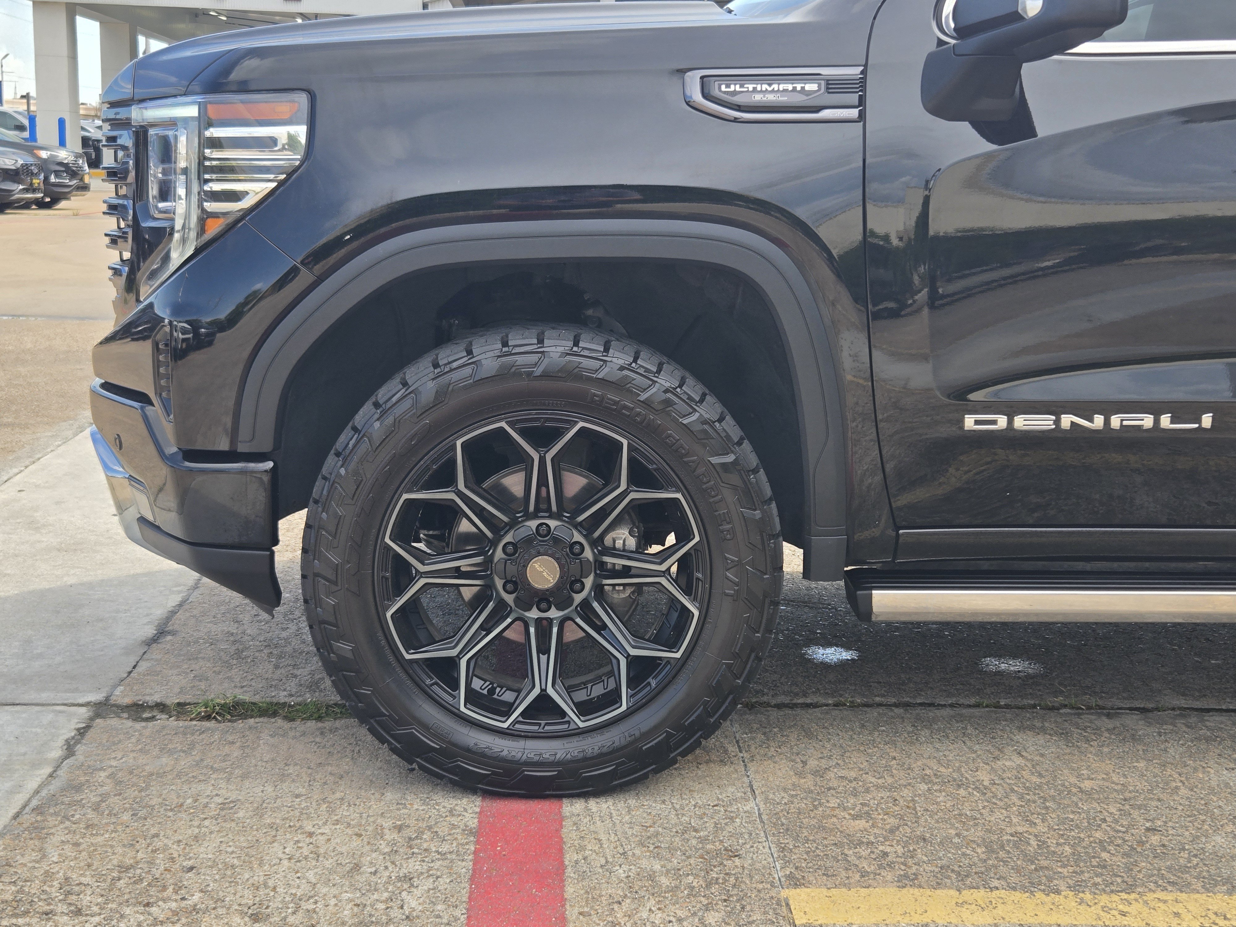 Used 2024 GMC Sierra 1500 Denali Ultimate AWD/4WD image 5