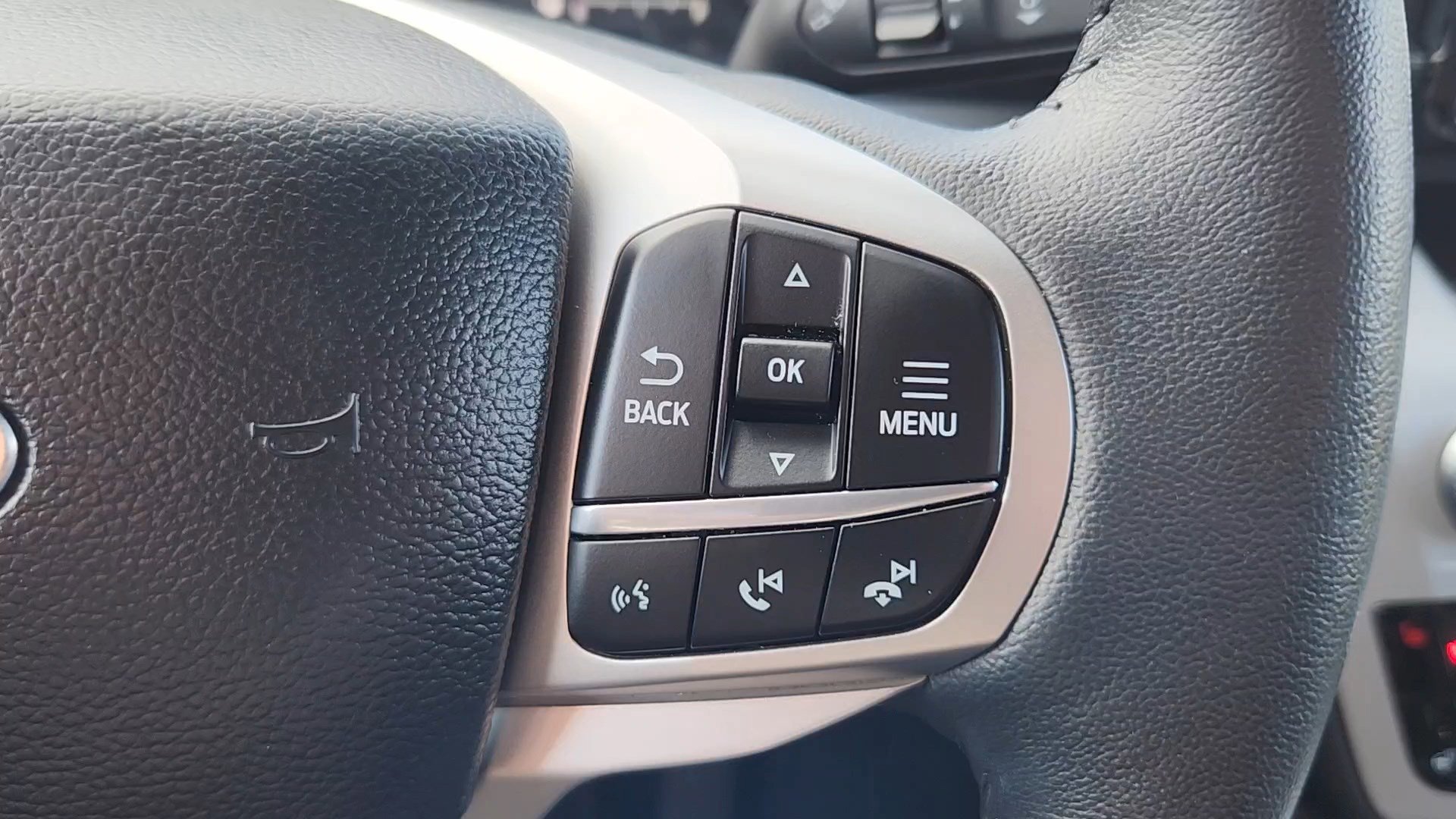 Certified 2024 Ford Explorer XLT w/ Equipment Group 202A image 14