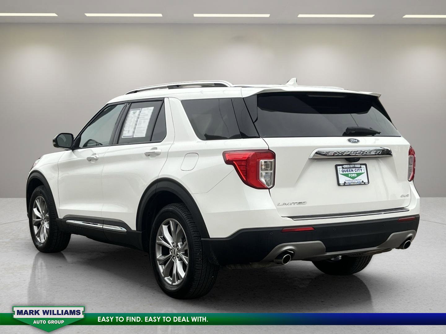 Certified 2022 Ford Explorer Limited w/ Equipment Group 301A image 5