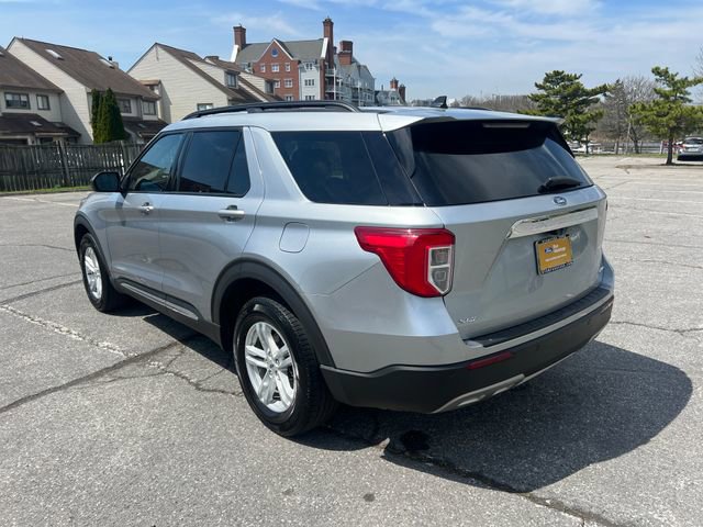 Certified 2022 Ford Explorer XLT w/ Equipment Group 202A AWD/4WD image 4