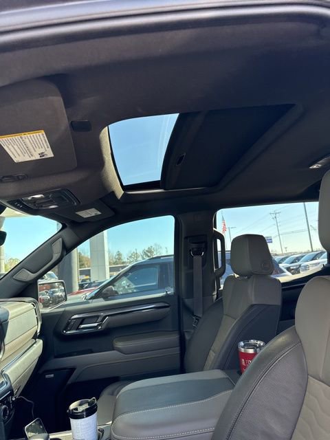 Used 2024 Chevrolet Silverado 1500 ZR2 w/ Technology Package image 5