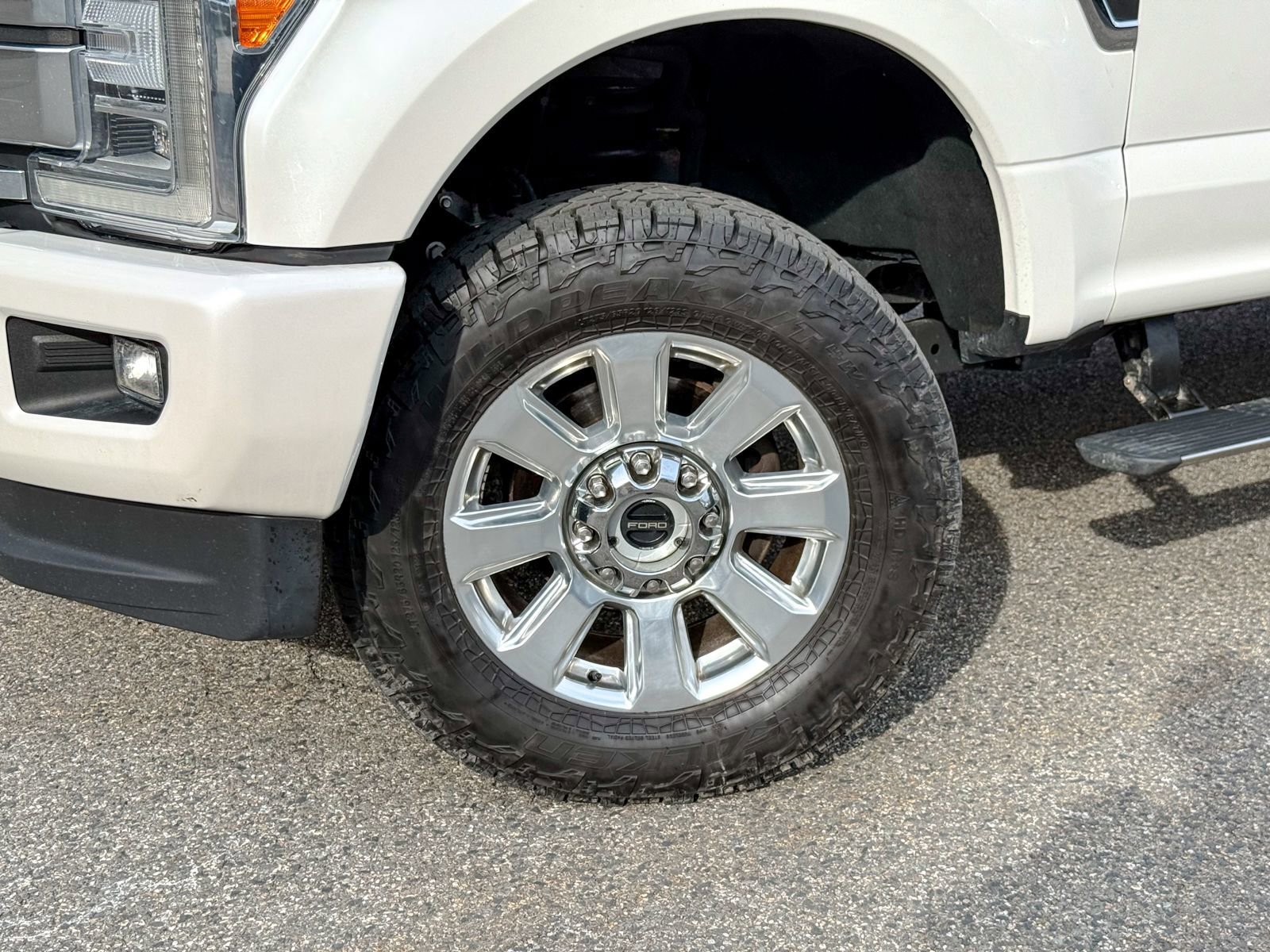 Certified 2019 Ford F250 Platinum w/ Platinum Ultimate Package image 11