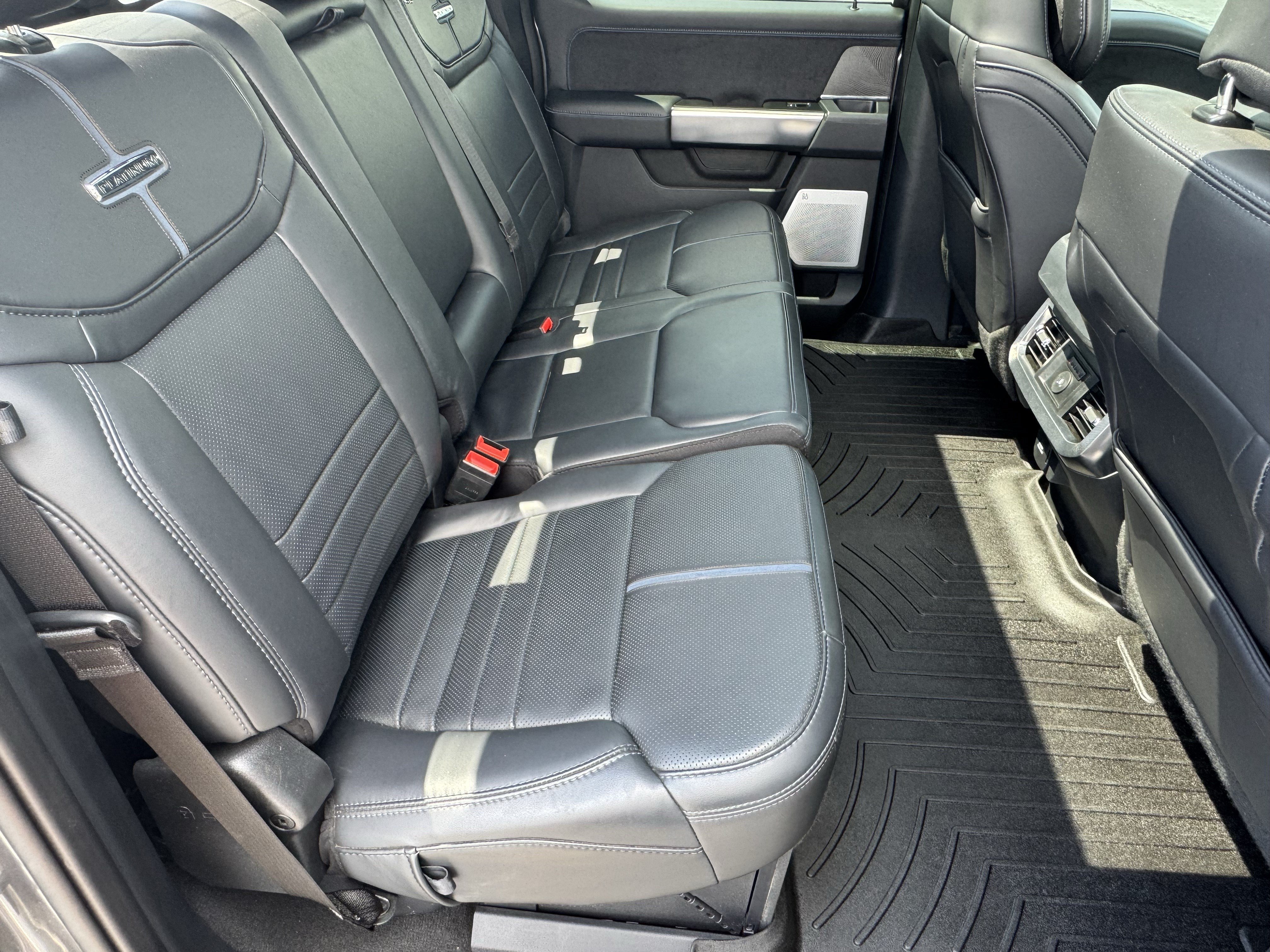 Certified 2025 Ford F450 Platinum w/ FX4 Off-Road Package AWD/4WD image 20