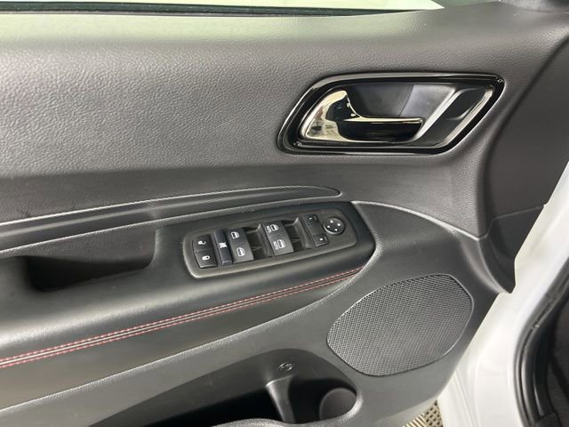 Used 2025 Dodge Durango GT AWD/4WD image 17