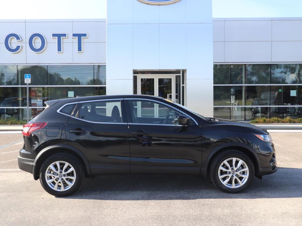 Used 2022 Nissan Rogue Sport S FWD image 15