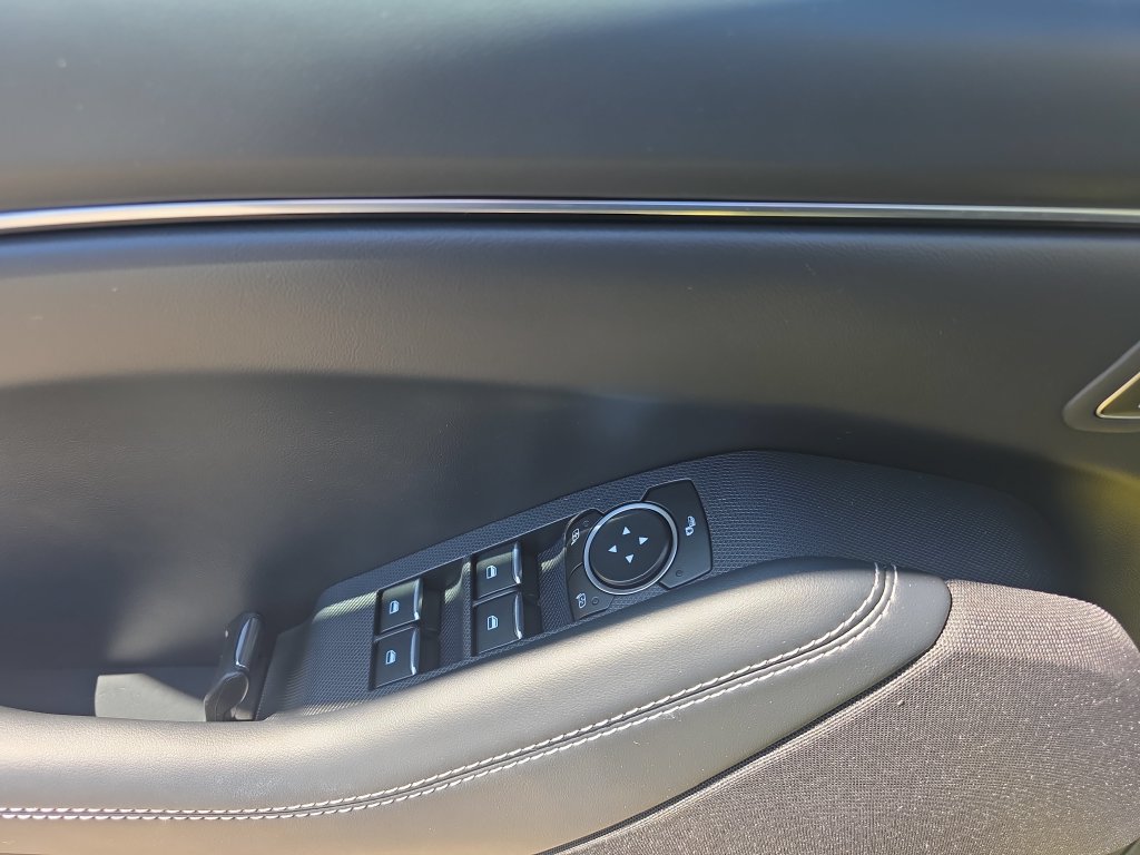 Certified 2025 Ford Mustang Mach-E Select RWD image 16