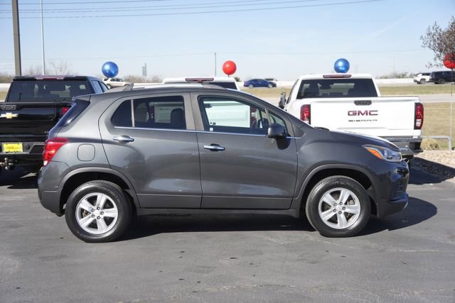 Used 2017 Chevrolet Trax LT w/ LT Convenience Package image 3