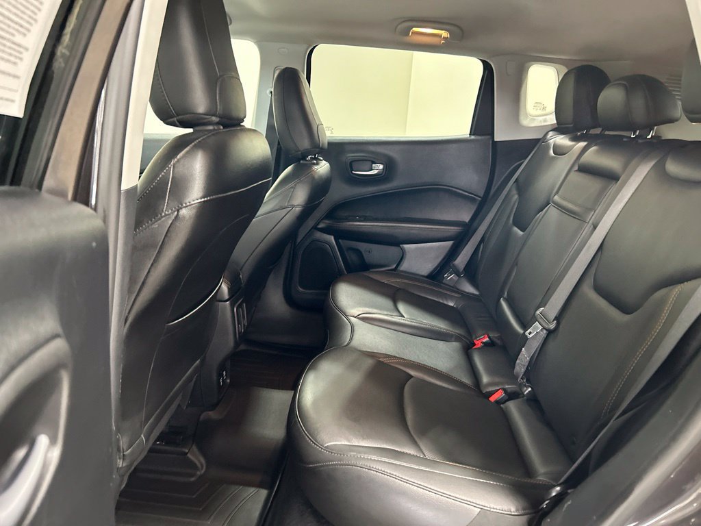 Used 2019 Jeep Compass Limited AWD/4WD image 25