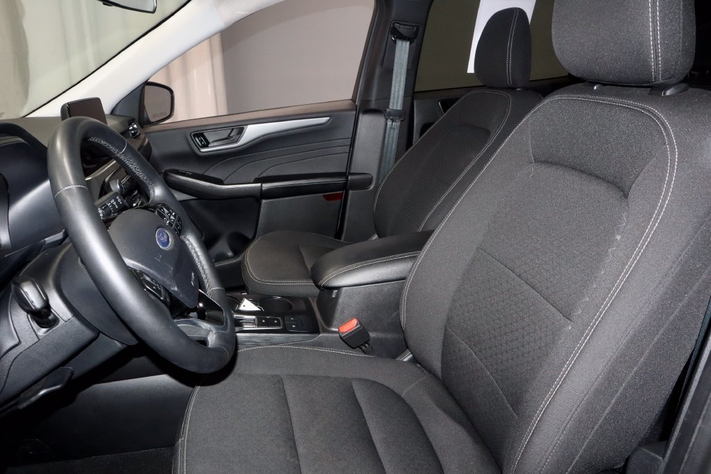 Certified 2024 Ford Escape Active AWD/4WD image 26