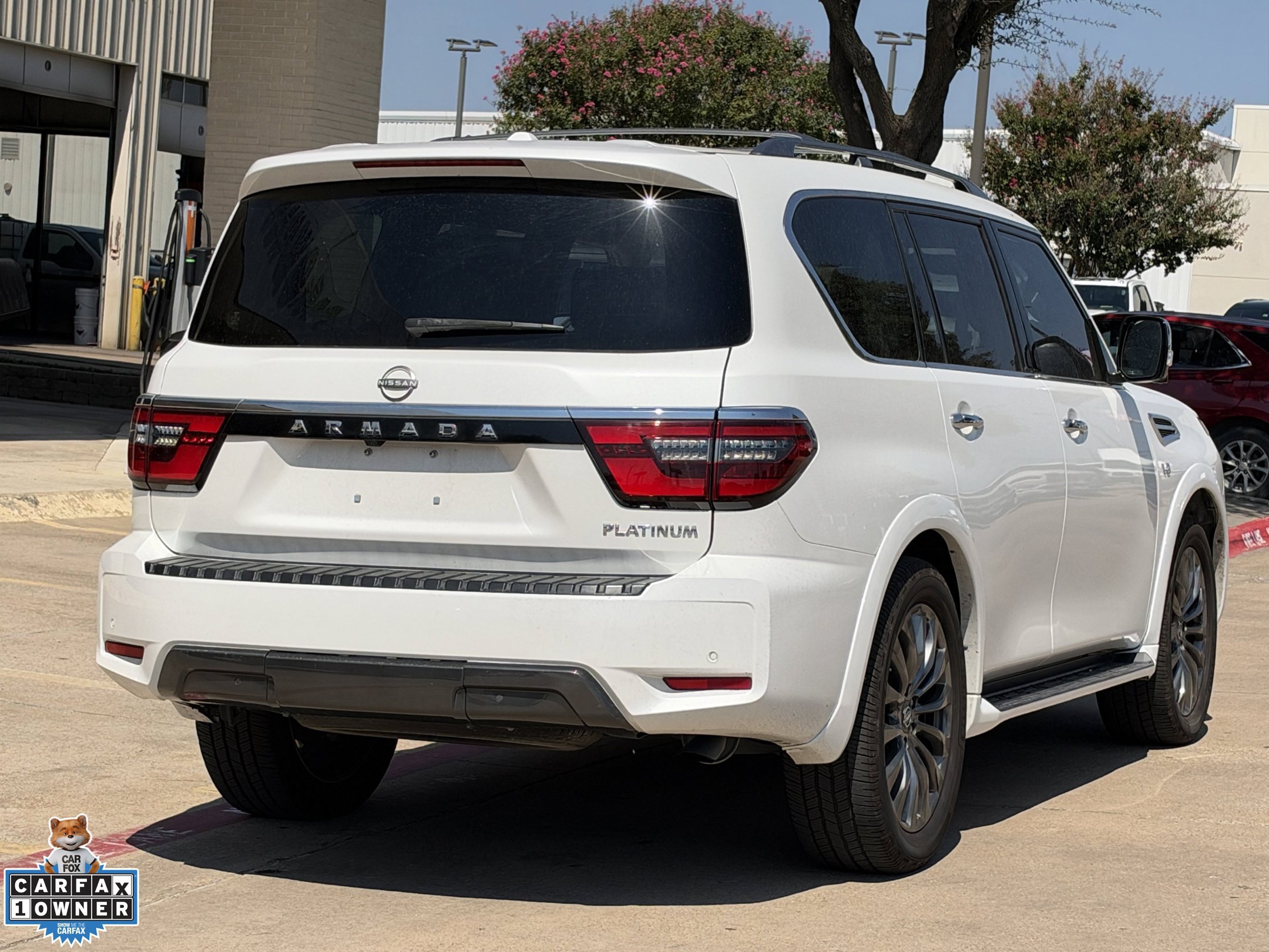 Used 2022 Nissan Armada Platinum w/ Captain's Chairs Package RWD image 4