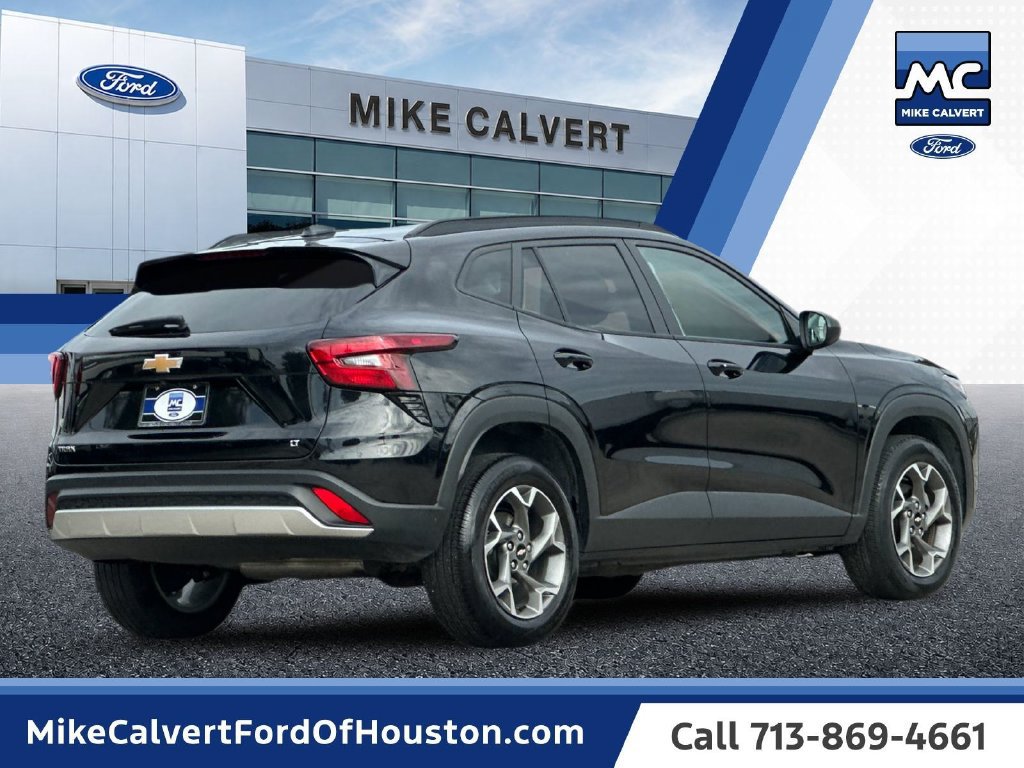 Used 2025 Chevrolet Trax LT w/ LT Convenience Package FWD image 5