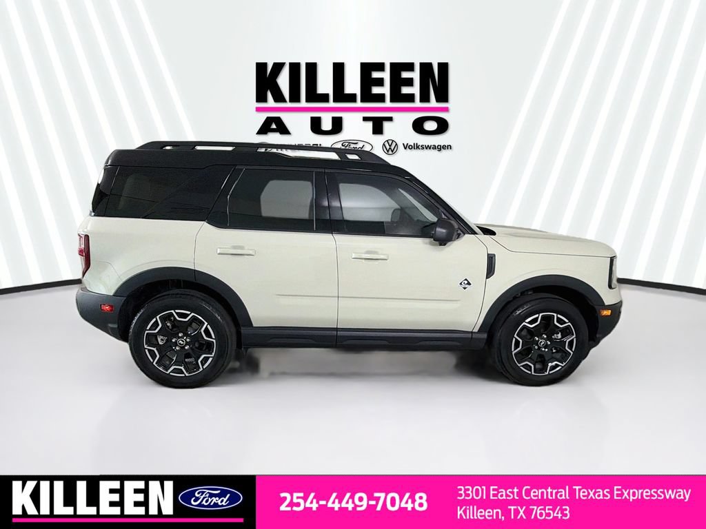 Certified 2025 Ford Bronco Sport Outer Banks w/ Outer Banks Tech Package+ AWD/4WD image 10