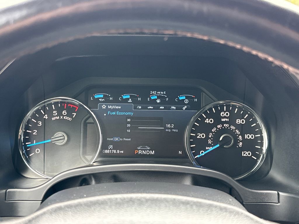 Certified 2018 Ford F150 Platinum w/ Equipment Group 701A Luxury image 18