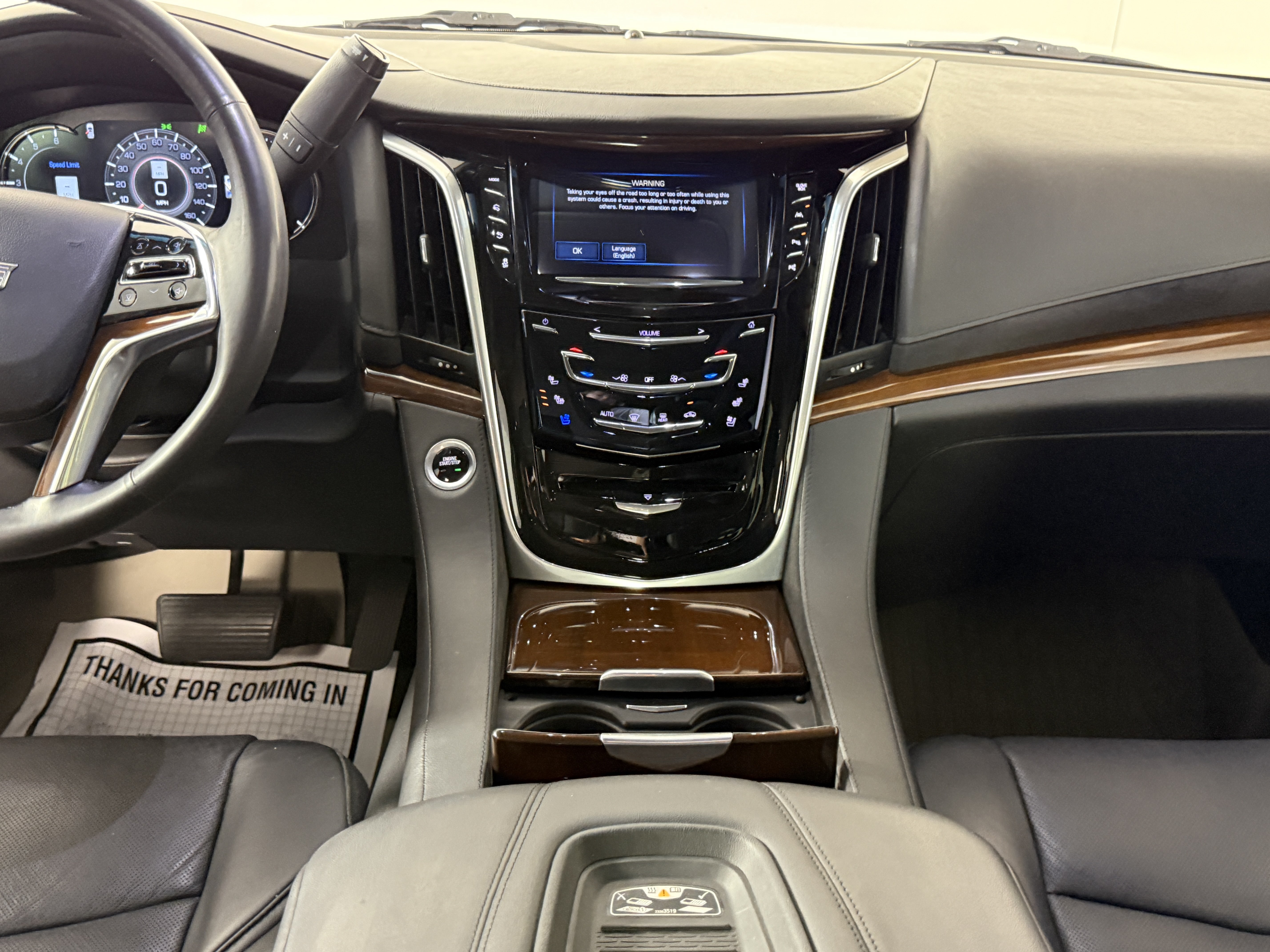 Used 2020 Cadillac Escalade Luxury RWD image 12