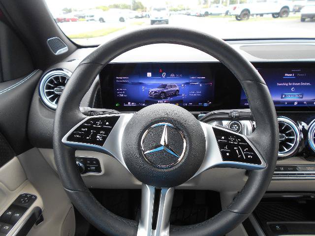 Used 2024 Mercedes-Benz GLB 250 4MATIC image 13