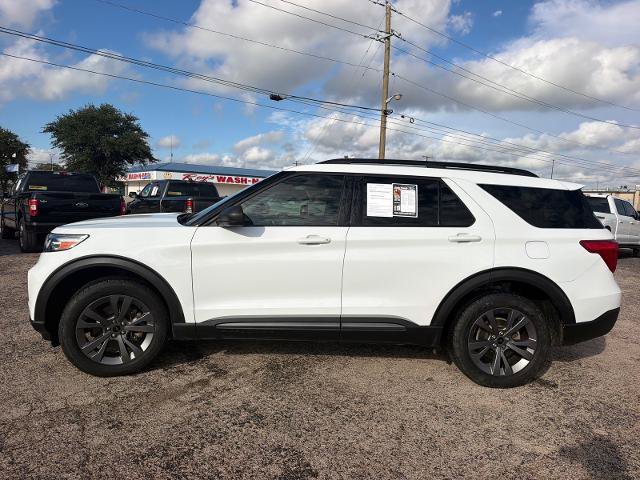 Certified 2021 Ford Explorer XLT w/ Equipment Group 202A AWD/4WD image 4