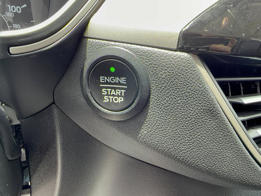 Certified 2022 Ford Escape SEL AWD/4WD image 25