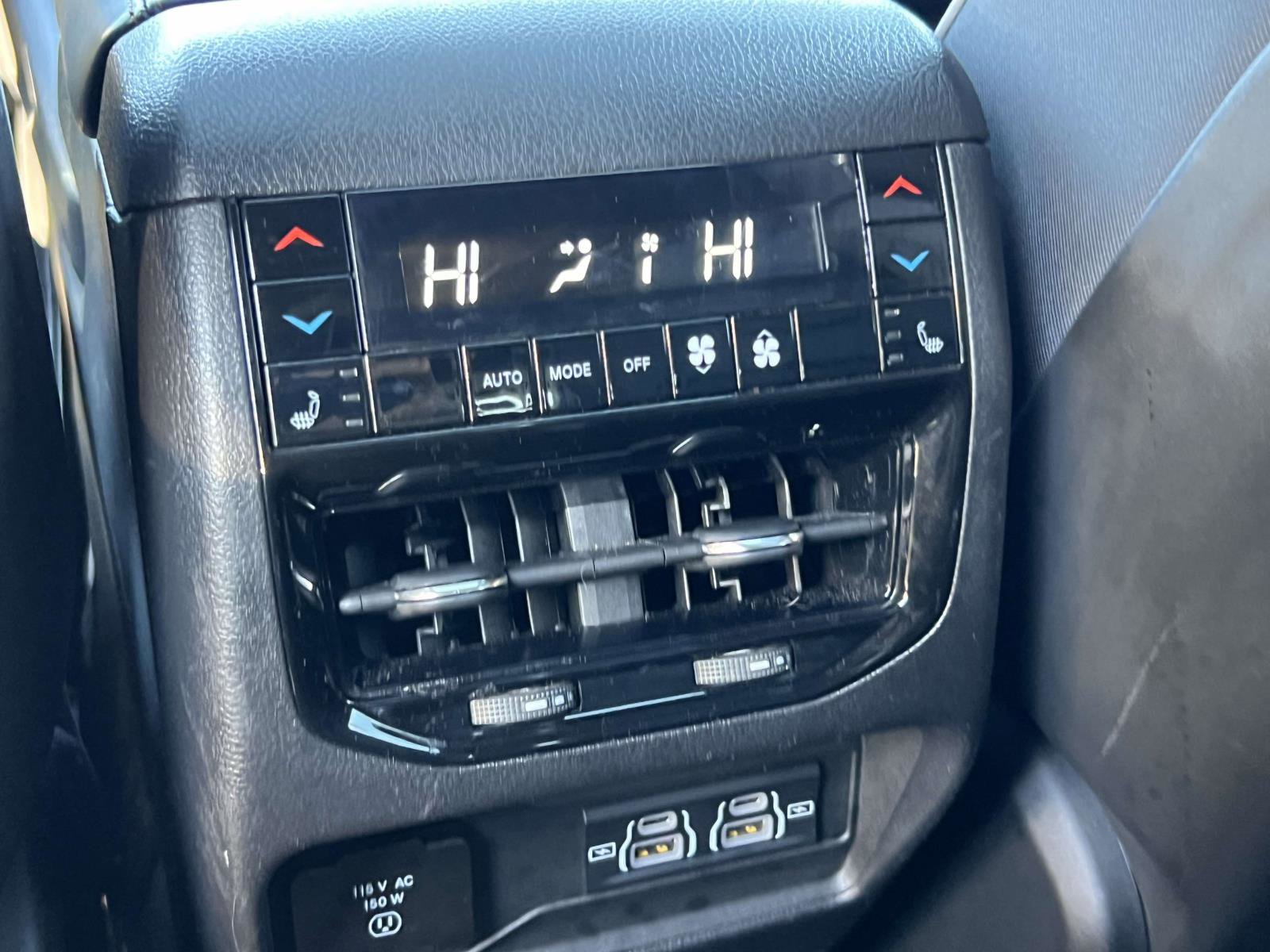 Used 2023 Jeep Grand Cherokee L Summit w/ High Altitude Package image 35