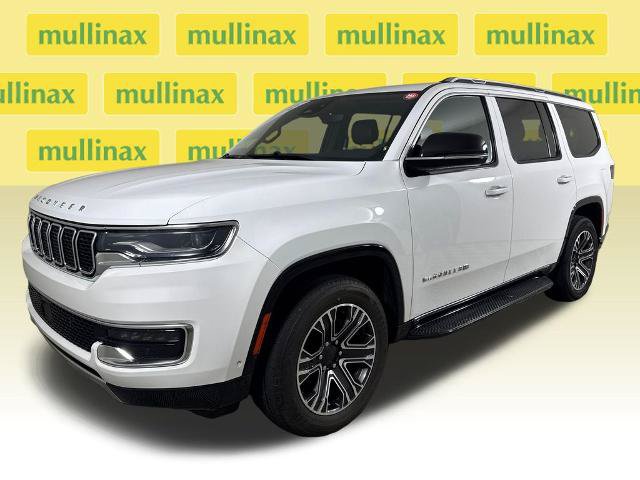 Used 2024 Jeep Wagoneer Series II w/ Flexible Seating Group RWD image 13