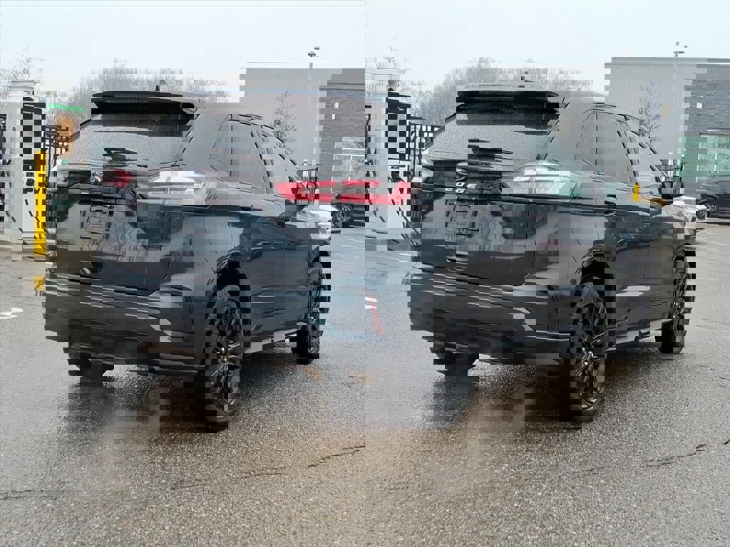 Certified 2024 Ford Edge ST-Line image 5