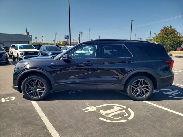 Certified 2025 Ford Explorer ST-Line w/ ST-Line Street Pack AWD/4WD image 8