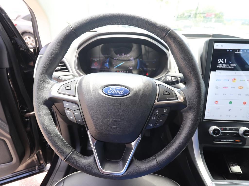 Certified 2022 Ford Edge SEL AWD/4WD image 17
