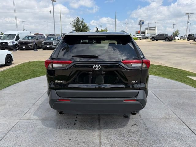 Used 2024 Toyota RAV4 XLE FWD image 2
