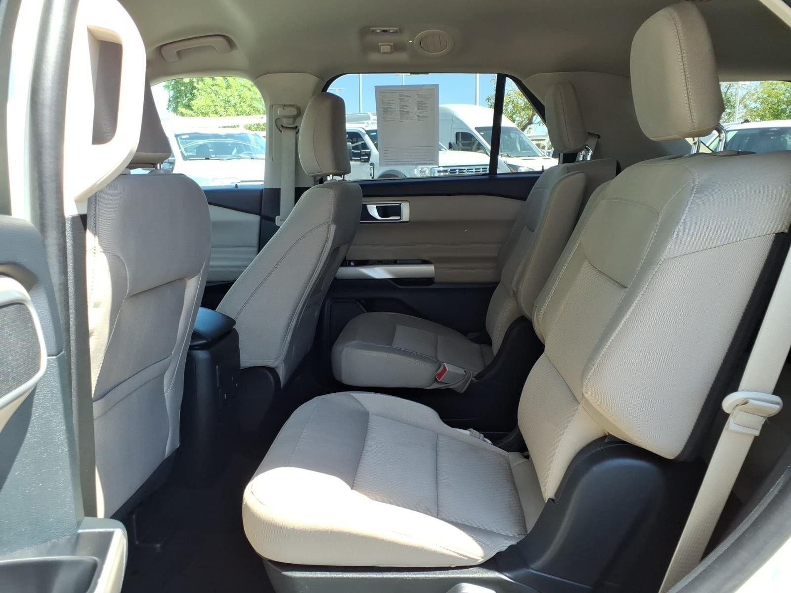Certified 2023 Ford Explorer XLT RWD image 18