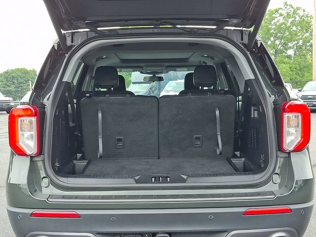 Certified 2022 Ford Explorer XLT w/ Equipment Group 202A AWD/4WD image 29