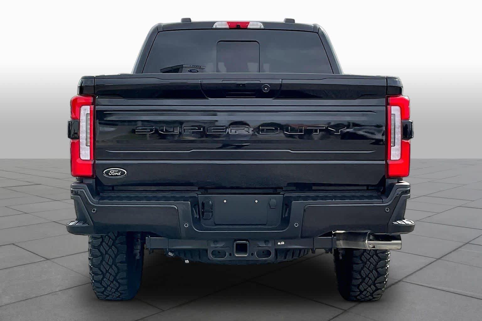 Certified 2025 Ford F250 Platinum w/ Tremor Off-Road Package AWD/4WD image 5