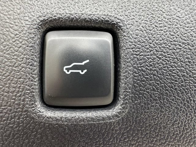 Certified 2025 Ford Escape Platinum AWD/4WD image 25