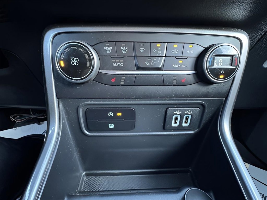 Certified 2019 Ford EcoSport SE w/ SE Convenience Package image 26