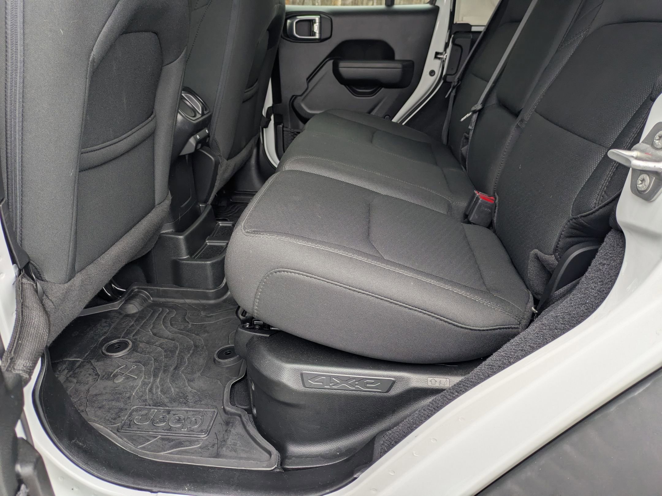 Used 2023 Jeep Wrangler Unlimited image 24