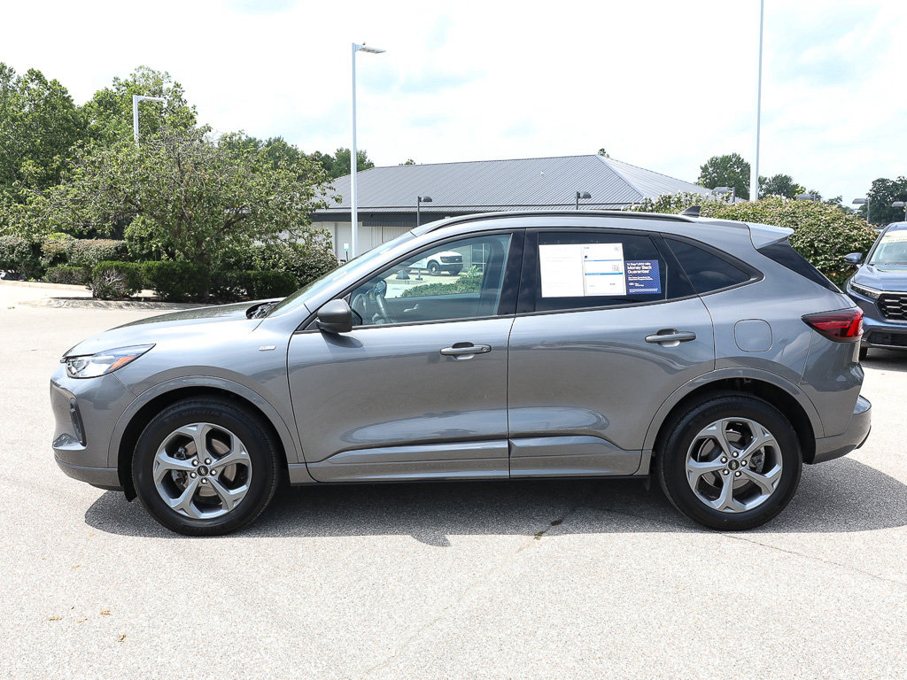 Certified 2024 Ford Escape ST-Line w/ Tech Pack #1 AWD/4WD image 2