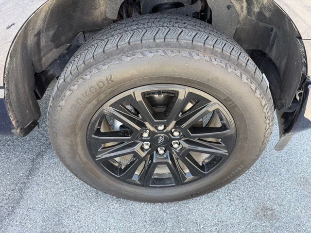Certified 2025 Ford F150 Platinum w/ Equipment Group 702A High AWD/4WD image 11