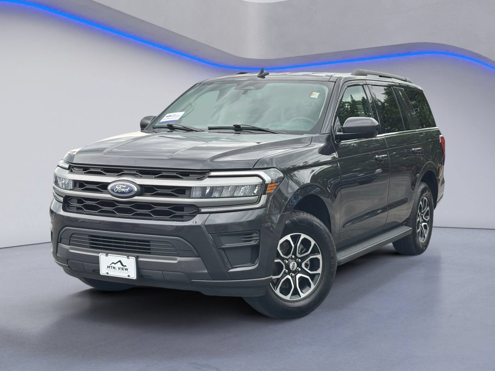 Certified 2024 Ford Expedition XLT AWD/4WD image 2