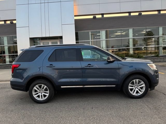 Certified 2018 Ford Explorer XLT w/ Equipment Group 202A AWD/4WD image 39