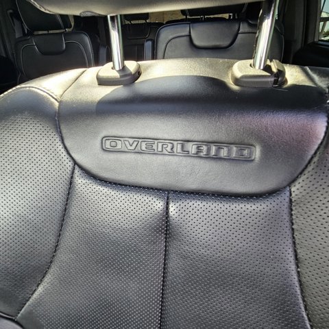 Used 2021 Jeep Grand Cherokee L Overland w/ Luxury Tech Group IV image 11