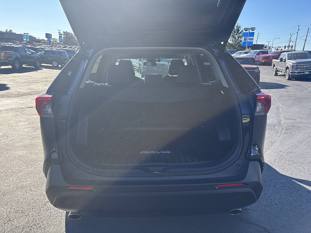 Used 2024 Toyota RAV4 XLE w/ Convenience Package AWD/4WD image 8