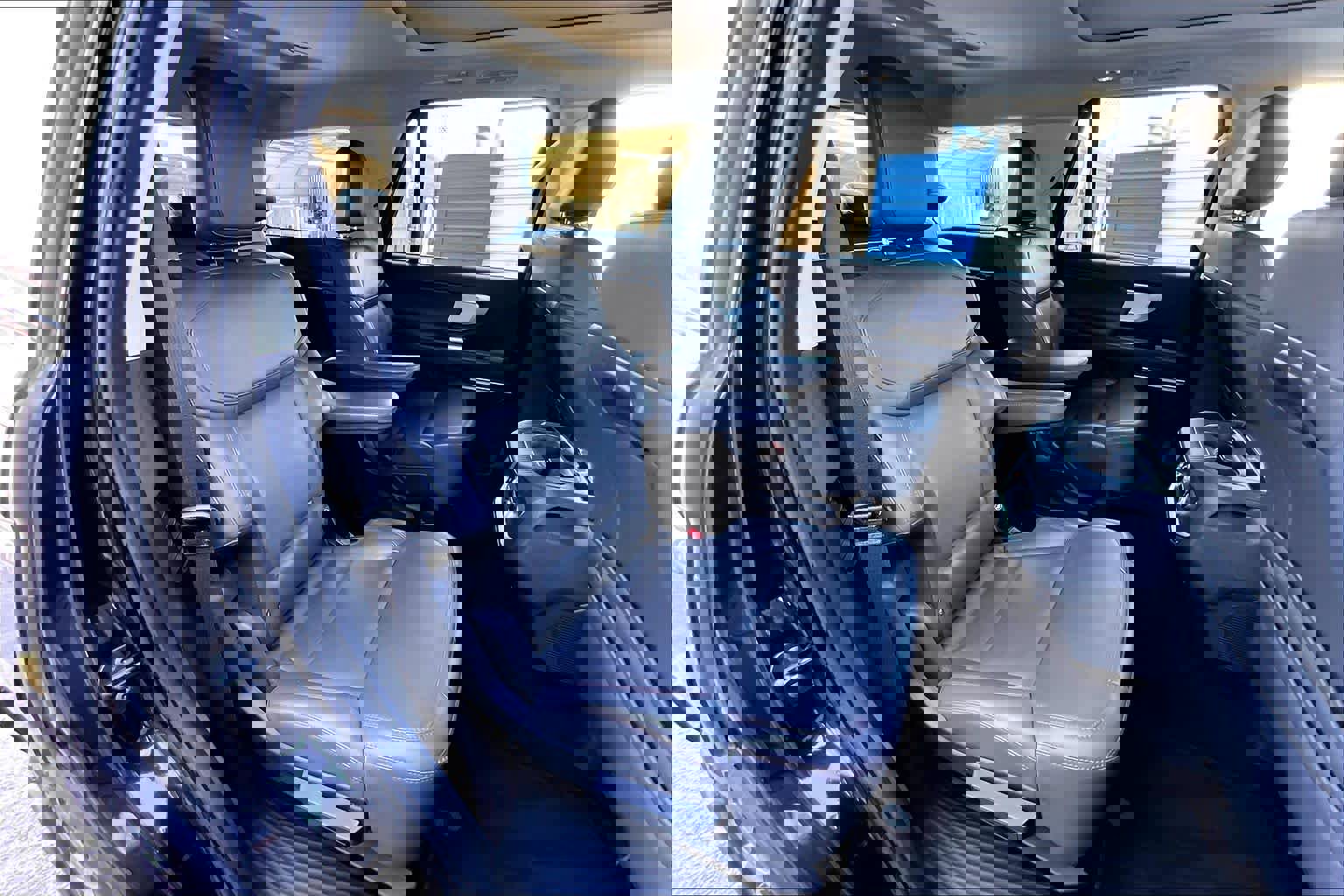 Certified 2025 Ford Expedition Active image 19