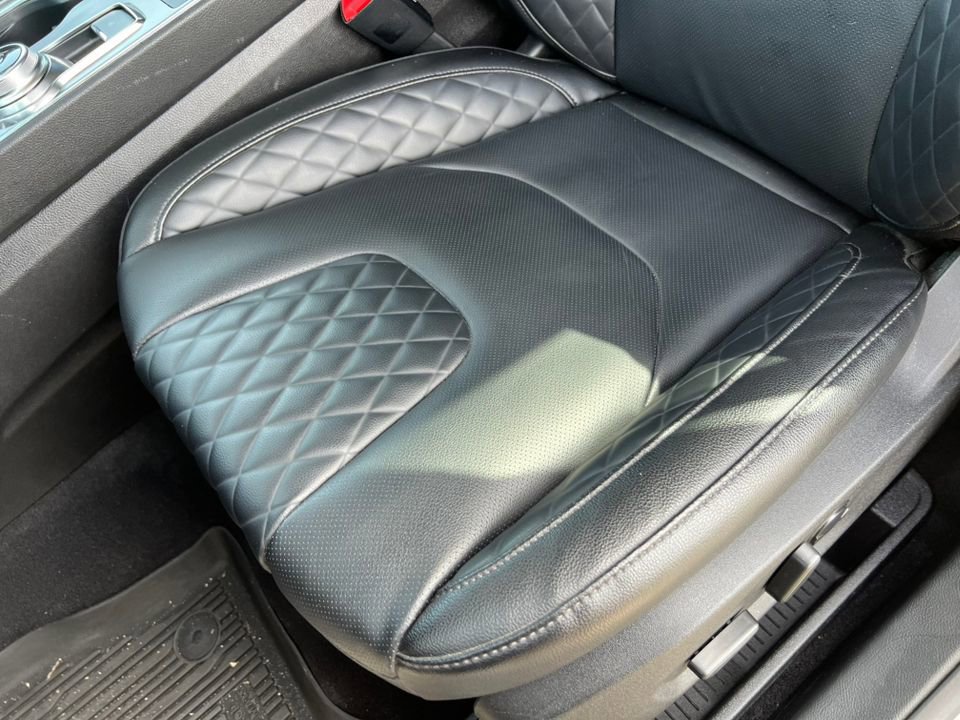 Certified 2024 Ford Edge Titanium w/ Equipment Group 301A AWD/4WD image 13