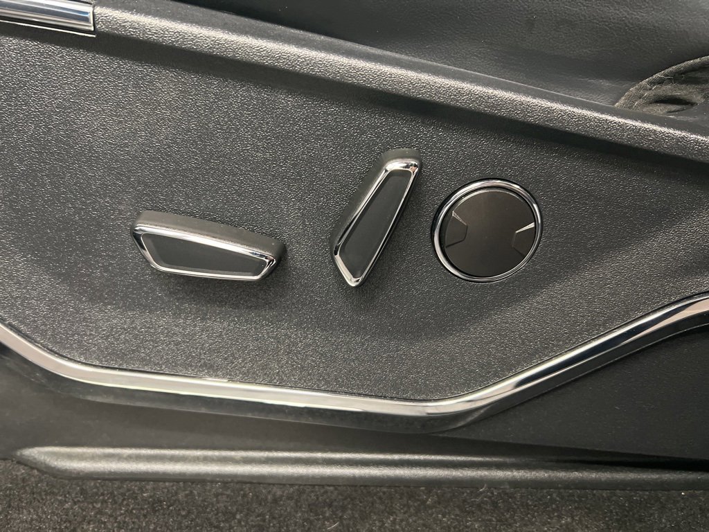 Certified 2022 Ford F150 Platinum w/ Equipment Group 701A High image 32