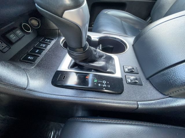 Used 2019 Toyota Highlander XLE AWD/4WD image 28