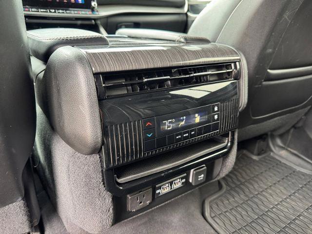 Used 2022 Jeep Wagoneer Series II AWD/4WD image 20