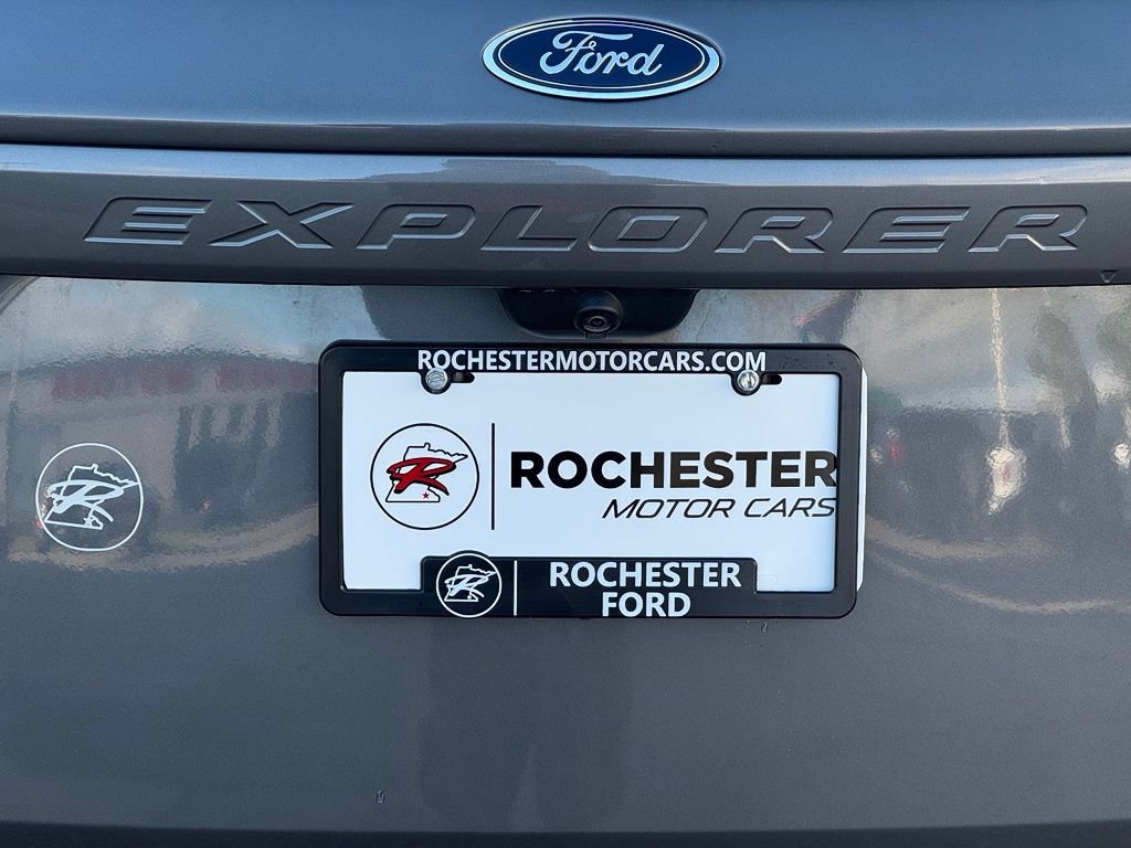 Certified 2023 Ford Explorer XLT w/ Equipment Group 202A AWD/4WD image 46