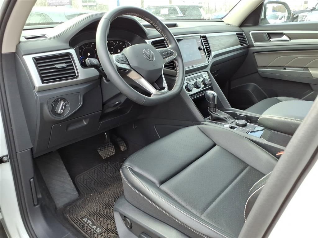 Used 2023 Volkswagen Atlas SE image 15